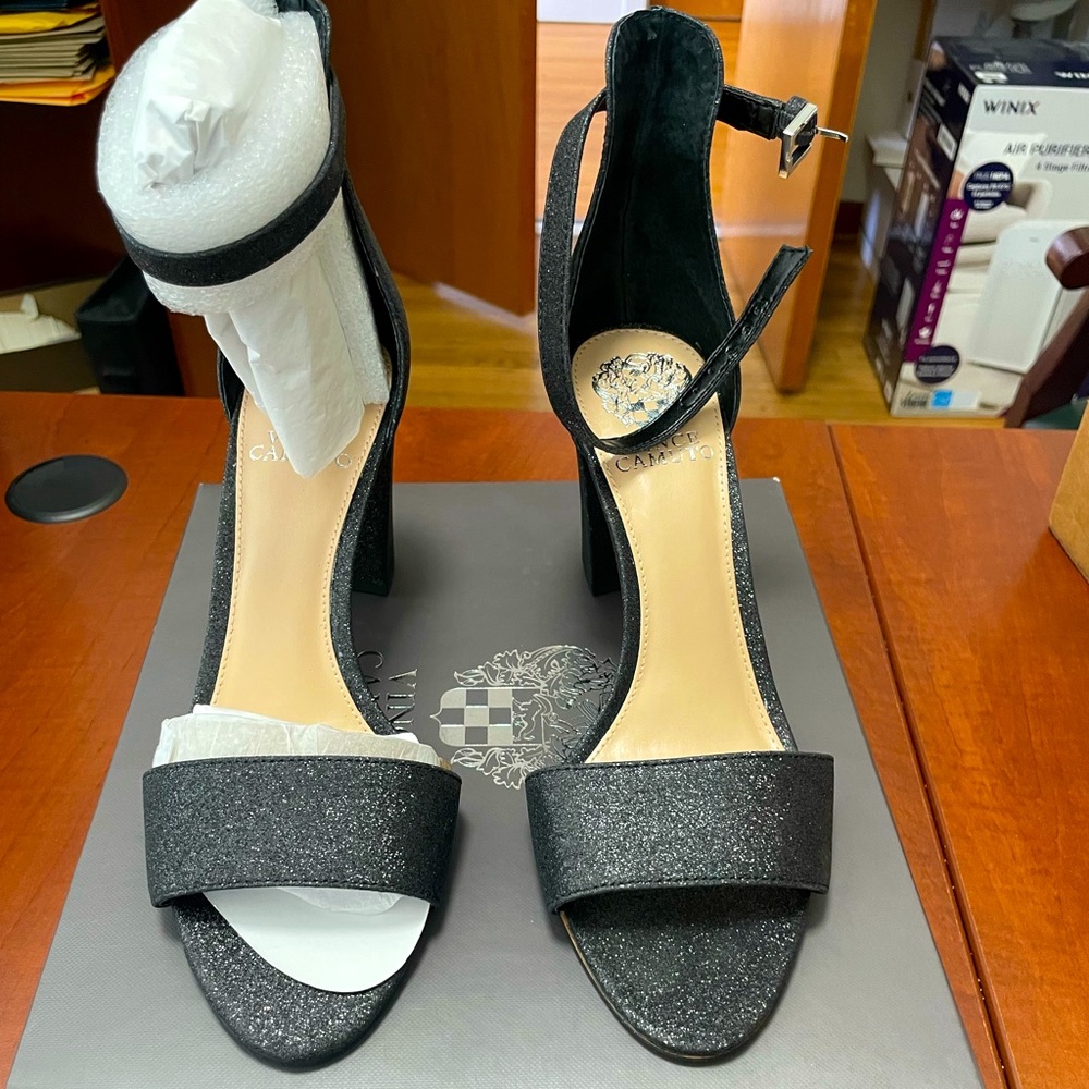 VINCE CAMUTO Black Glitter Block hill Sandal 8.5M